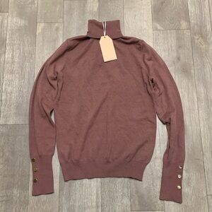 NWT Love Tree Warm & Cozy Turtleneck‎ Longsleeve Lightweight Minimalist Sweater